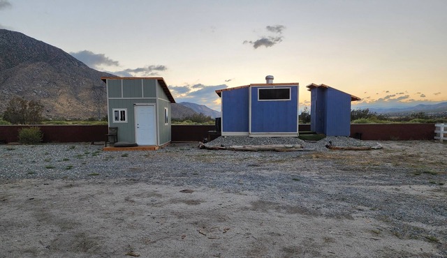 Our Off-Grid Tiny Cabin awaits you and your desert adventure. Sleeps up to 3. in Cabazon