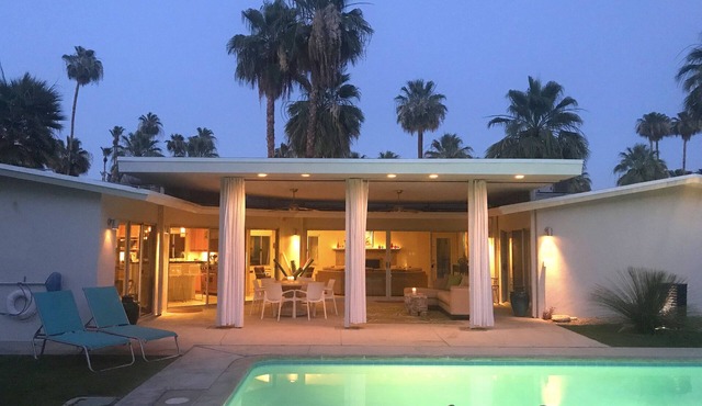 Oversized Patio, Pool and View! Experience great Indoor/Outdoor living PS style! in Palm Springs
