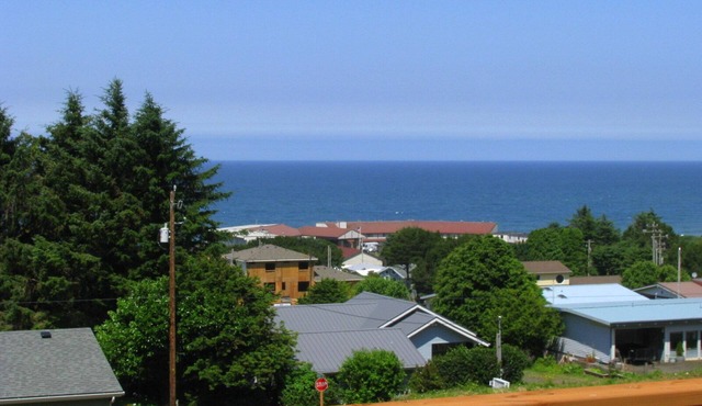 Pacific View - Great Ocean Views in Yachats