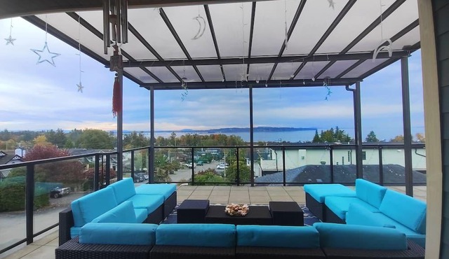 Panoramic unobstructed Oceanview Great patio Rose.hydrangea Garden Heaven Villa in White Rock