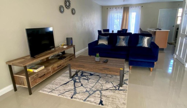 Paradise Heaven is a cheerful 2 bedroom townhouse in RioNuoya