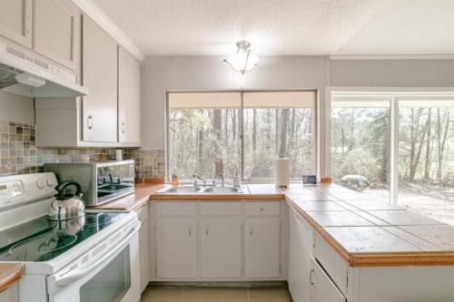 Parkhill Place- Mins from University of South AL in Mobile