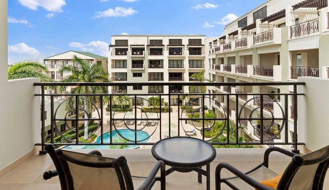 PC412 - Pool View - 1BR Perfect for a couple or Family - Close to Palm Beach - 1BR in Palm Beach