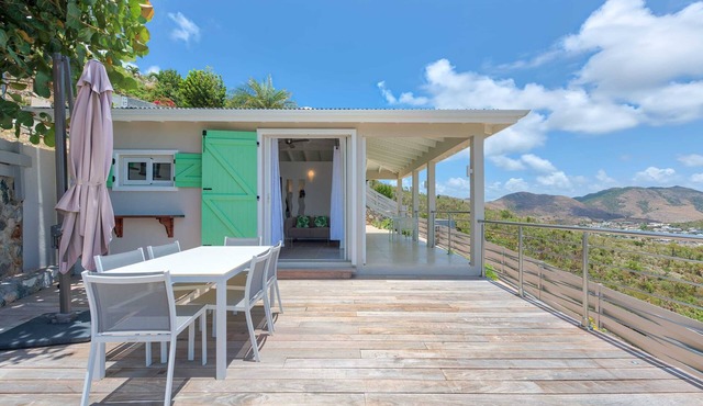 Please Inquire Before Booking – Luxury Villa in Cul-de-Sac