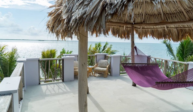 Premier Oceanfront Cabana in Thatch Caye