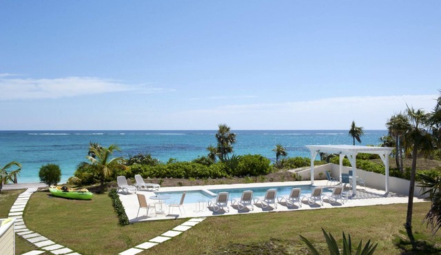 Private Beachfront Estate w/Heated Pool on Pink Sand Beach in Double Bay