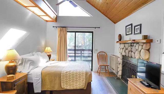 Private Mountain Retreat in Idyllwild-Pine Cove