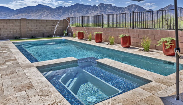 Private Pool, Spa and cozy outdoor fireplace await! in Oro Valley