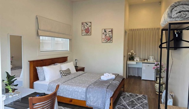 Private Studio Sleepout in Auckland's Convenient Location in Auckland