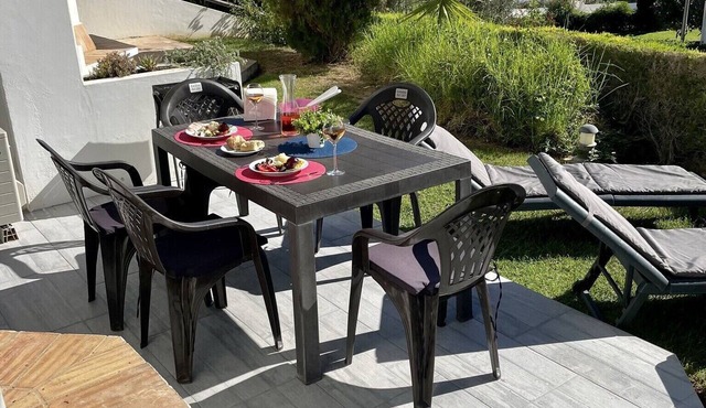Privately owned South Facing ground floor Apt ,Fibre WIFi Air Con Arlo Doorbell in Albufeira