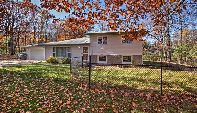 Quaint Duluth Hideaway w/Private Fenced-In Yard! in Duluth