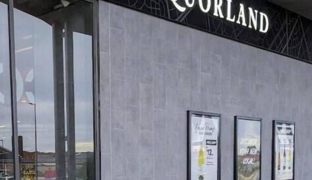 Quiet Location Walk to train and superarket, 5 minute drive to beach in Currambine