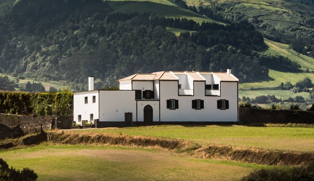 quiet secluded and yet central, the perfect family holiday in Ribeira Grande