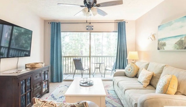 Relaxing 2BD True Blue Golf Resort 4 Pools, Huge Balcony, 3 min to Pawleys Beach in Pawleys Island