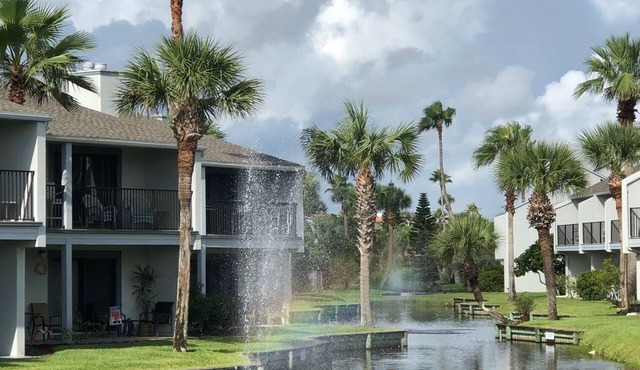 Relaxing Ocean View Getaway: Sea Winds Beach Condo. in St Augustine