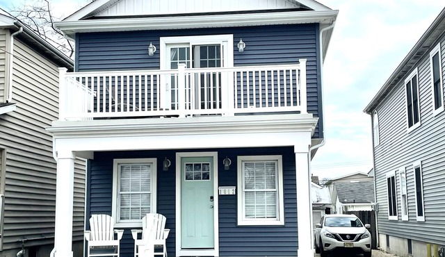 Renovated Beach House w/Spacious Yard in Belmar