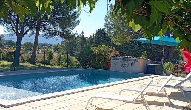 Renovated family villa in a peaceful setting in the heart of the Bandol vineyards. in Le Castellet