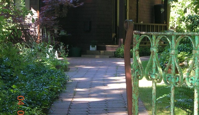 Renovated, spacious and bright North Shore garden oasis/one bedroom suite in North Vancouver