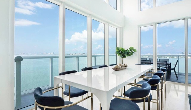 Roami at Adagio | Miami | Waterfront 3BD in North Bay Village