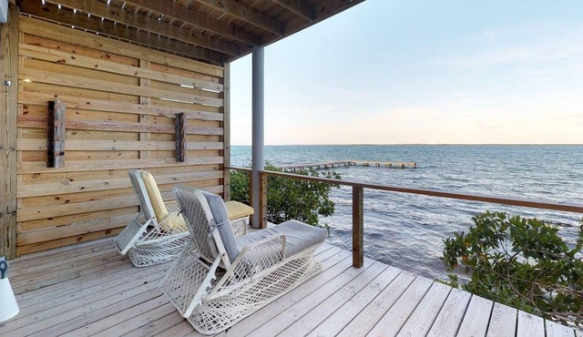Romantic Oceanfront Cabana w/En-Suite Bath, A/C, & Incredible Ocean Views in Dangriga