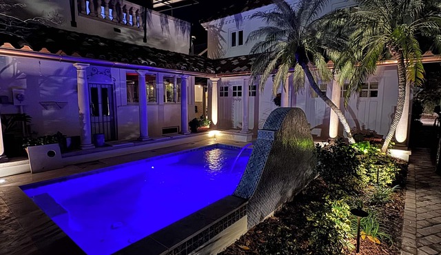 Romantic Spanish Casa and Carriage House and luxury pool escape in St. Augustine