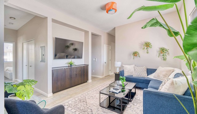 Rooftop Deck | 4BR/2BA | Heart of Hawthorne in Portland