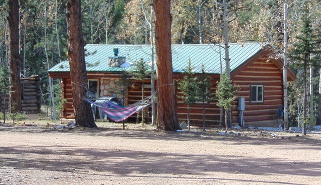 Rustic Colorado Cabin in Divide