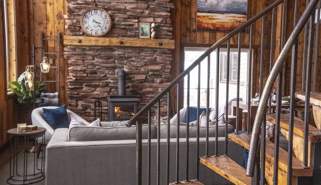 Rustic Luxury Retreat, near golf course, beaches & restaurants! in New Glasgow
