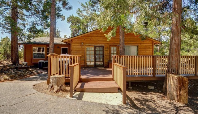 Rustic Pine Manor in Idyllwild