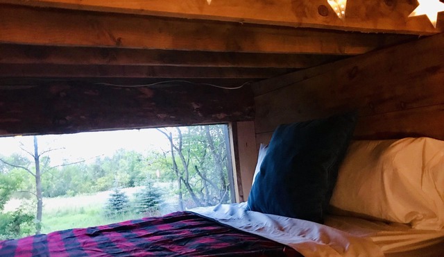 Rustic Tiny Home on Paradise Acres in Glen Huron