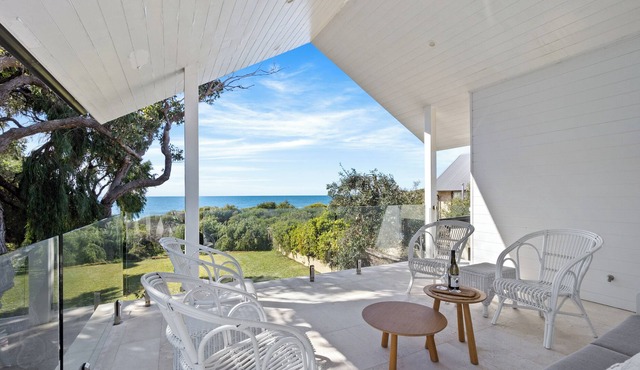 Salt & Nectar - exclusive family friendly beach house in Bunker Bay in Eagle Bay