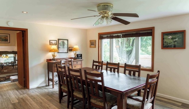 Scenic Wine Trail Lodge w/Decks & Lake Views in Penn Yan