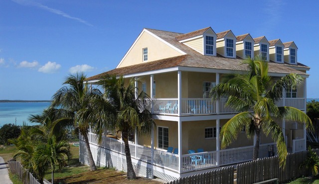 Seadream House – Large 5-Bedroom Oceanview Retreat in Dunmore Town