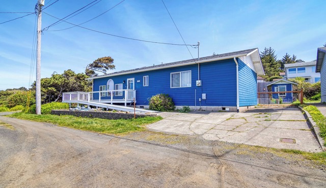 Seahawk Nest - Ocean View Home with Wheelchair Accessibility in Yachats