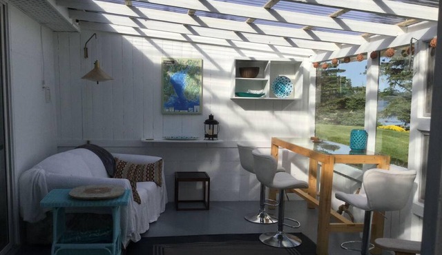Seaside retreat 30 minutes from downtown Halifax in Boutiliers Point