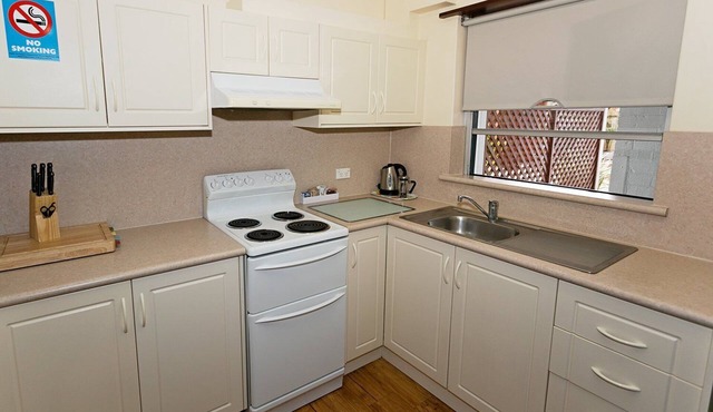 SELF CONTAINED-3 Bdrm Apartments in Albany