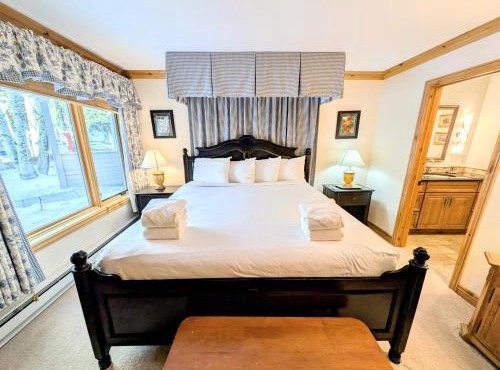 Ski Run 501 by SummitCove Lodging in Colorado in Keystone
