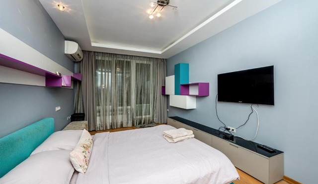 Sofia Luxury 3-Bed Penthouse Apartment Sleeps 6 in Sofia
