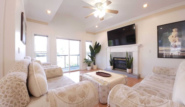 Spacious & Bright Family-Friendly Home in the Heart of Burnaby in Burnaby