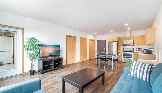 Spacious Modern 1BR 1BA | Downtown Redmond - 2 in Redmond