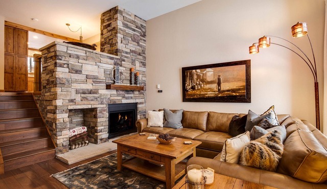 Spacious Mountain Townhouse. Great Location! in Breckenridge