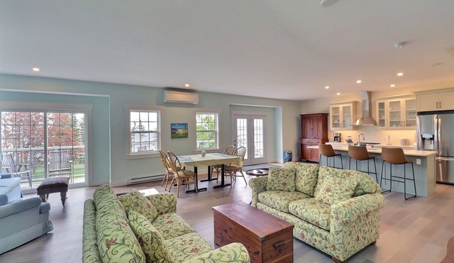 Spacious upper level 2 bedroom unit overlooking the water in Souris