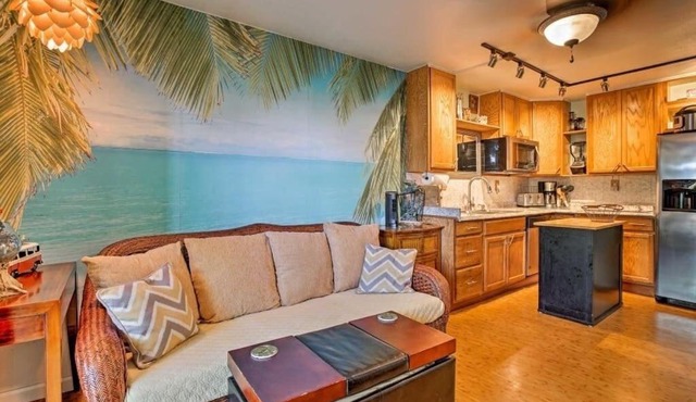 STEPS TO DOWNTOWN & OCEAN - KONA ISLANDER INN CONDOS condo in Kailua-Kona