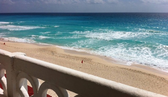 Stunning 180° Sea View! Be on the Beach In 90 Seconds! WIFI! Just Renovated! in Cancun
