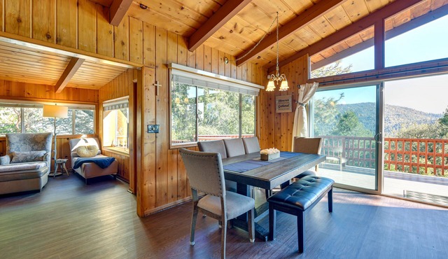 Stunning Idyllwild Home w/Private Hot Tub & Decks in Idyllwild