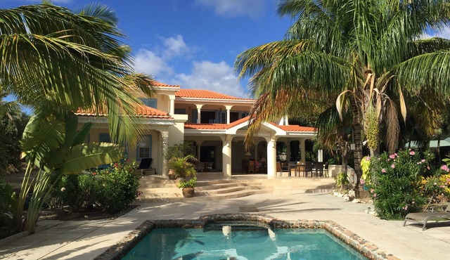 Stunning six bedroom seafront villa with pool, garden and sea views in Falmouth