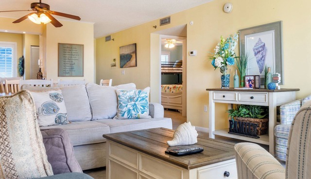 Stunning Views + Resort Fun! Beachfront Escape – Islander 410 in Destin