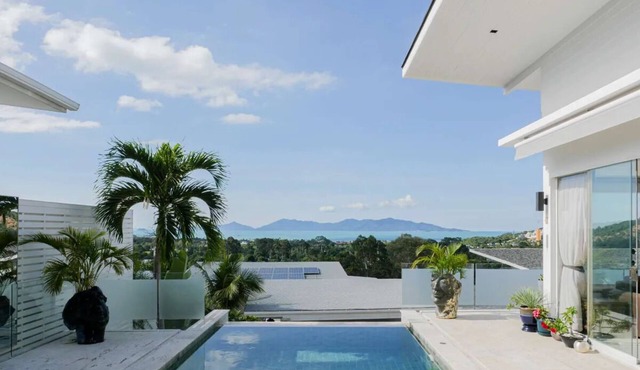 Stylish 3BR villa with sea views, private pool, near Fisherman’s Village. in Ko Samui District