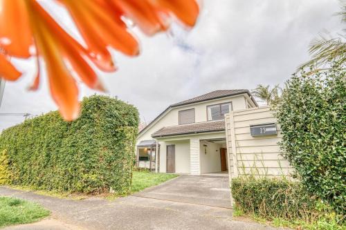 Stylish One-Tree-Hill Home - Entire House, Lucky U in Auckland