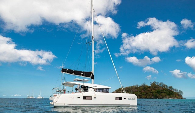 Sun-Kissed Sailing Adventure in Isla de Mahe, Seychelles